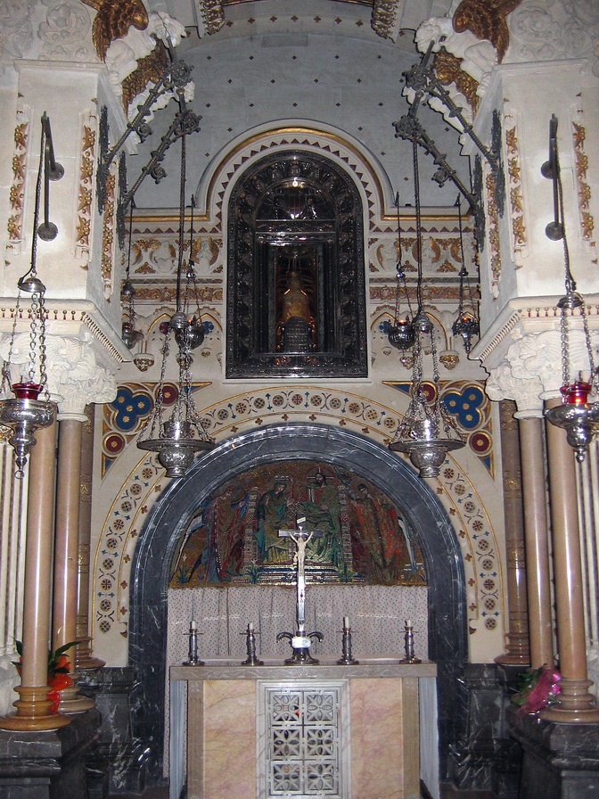 58-Inside the Montserat church.jpg - Inside the Montserat church